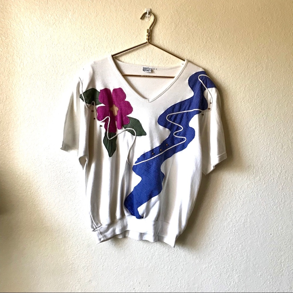 Vintage 80s sweat shirt t-shirt with unique design